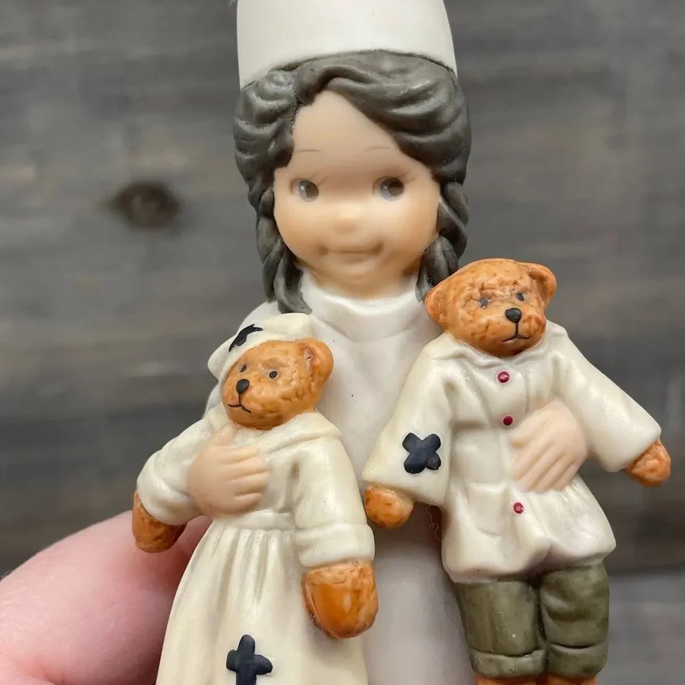 Vintage 1999 Enesco Pretty as a Picture Nurse Figurine Teddy Bears Kim Anderson